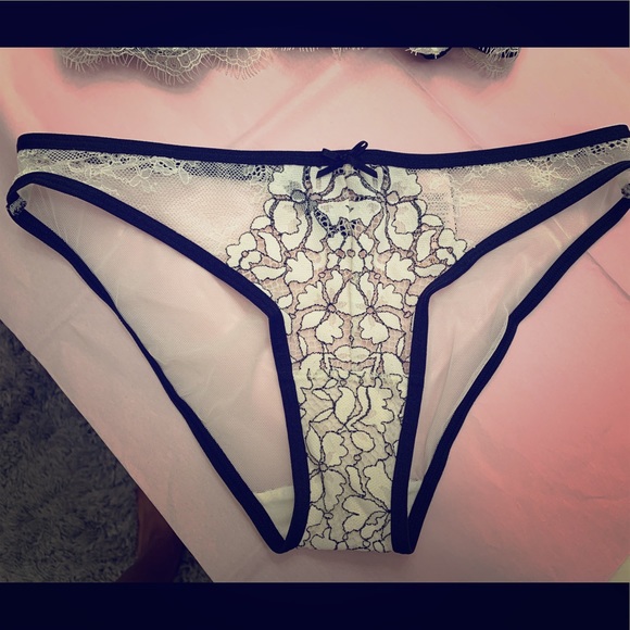 Victoria’s Secret 3 pieces set - Picture 7 of 15